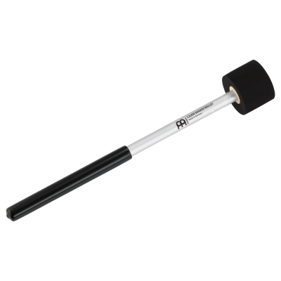 Maço com cabo preto e branco e ponta de espuma preta com texto 'MEINL PERCUSSION'