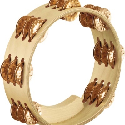 Pandeiro de madeira clara com pratos metálicos dourados