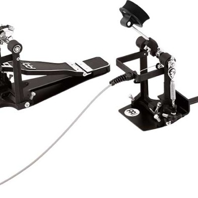 Pedal de bateria preto com cabo de aço e molas ajustáveis