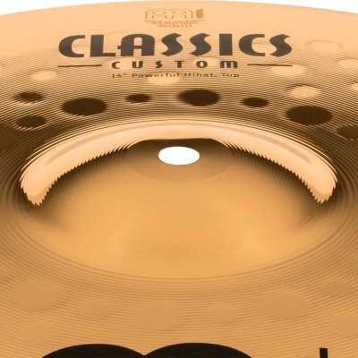 Prato de bateria dourado Paiste Classics Custom 14 polegadas com textura circular