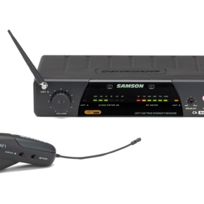 Sistema de microfone sem fios preto SAMSON com transmissor