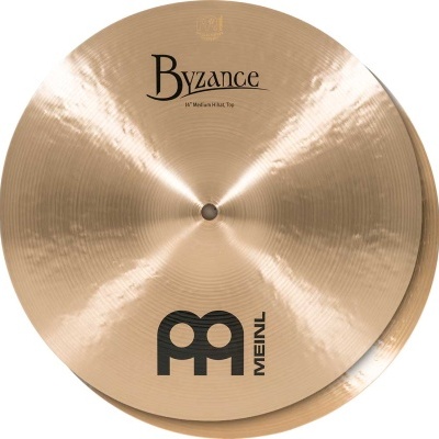 Par de pratos de bateria dourados com texto Byzance e Meinl