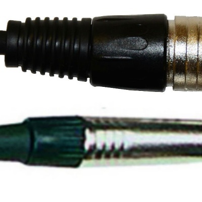 Cabo de áudio com conetores XLR e jack 3,5 mm