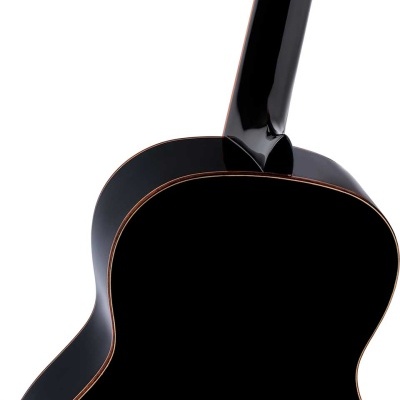 Traseira e lateral preta brilhante de guitarra acústica com contorno em madeira clara