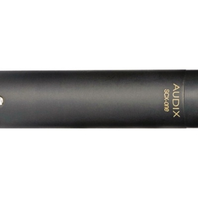 Microfone condensador preto AUDIX SCX-one com inscrições douradas