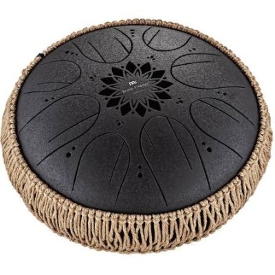 Tambor de língua em metal preto com bordas em corda bege trançada e padrão floral no centro