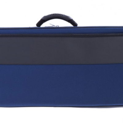 Estojo de tecido azul e preto para instrumento musical com pega e fecho de correr
