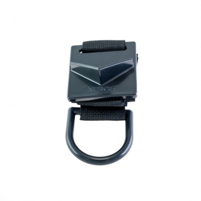 Dispositivo de correia preto com alça em formato de D