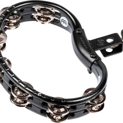 Pandeireta metálica preta com címbalos prateados e marca 'B'