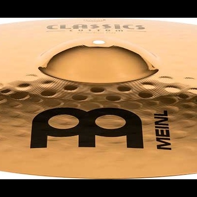 Prato de percussão dourado com texto CLASSIC MEDIUM MEINL