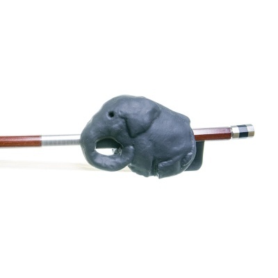 Apontador de lápis cinzento em forma de elefante com lápis castanho inserido