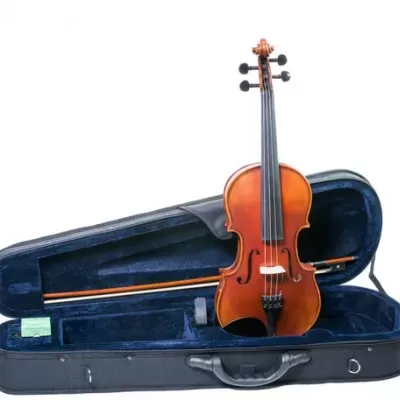 Violino castanho com arco em estojo preto com interior azul