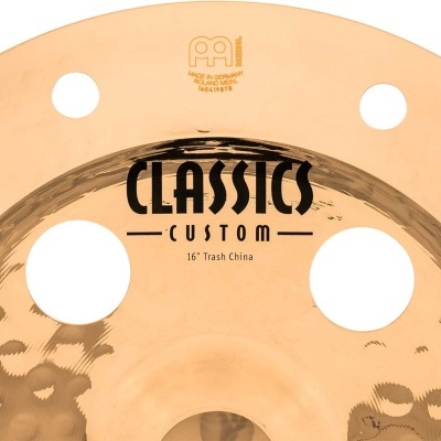 Prato de bateria dourado CLASSICS CUSTOM com orifícios grandes e textura martelada
