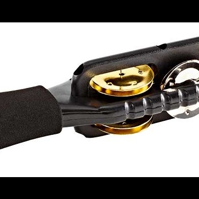 Pandeireta preta com pratos dourados e prateados e alça em espuma