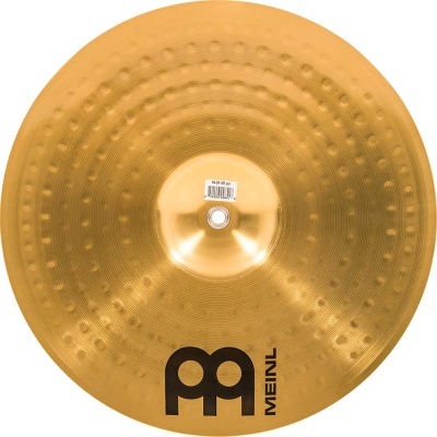 Prato de bateria dourado com textura circular e logo MEINL