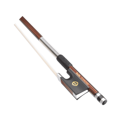 Arco de violino em madeira castanha com empunhadura preta e detalhes metálicos