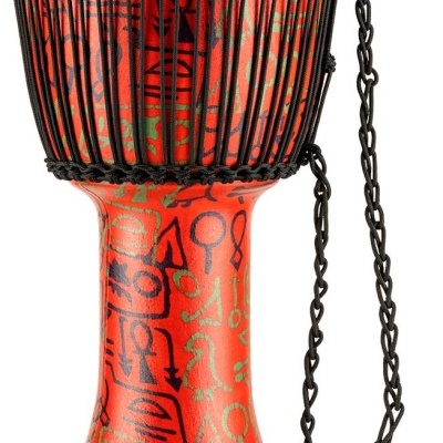 Tambor djembe vermelho com padrões egípcios e corda preta
