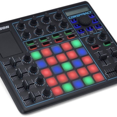 Controlador de áudio preto SAMSON com pads iluminados coloridos e botões