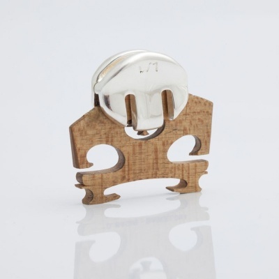 Ponte para violoncelo de madeira clara com microafinador metálico prateado