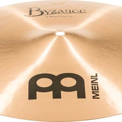Prato de bateria dourado com texto Byzance e MEINL