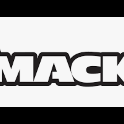 Logótipo MACKIE com figura humana a correr em círculo preto.