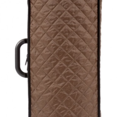 Estojo acolchoado castanho com pega preta e etiqueta 'bam'