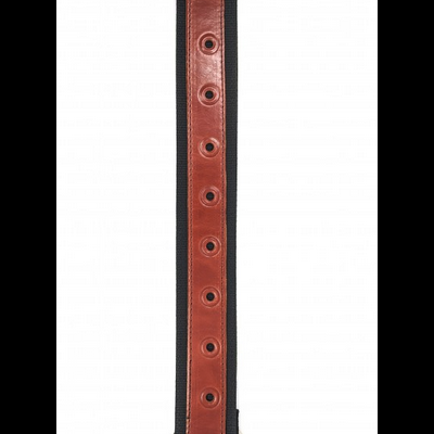 Cinta preta com tira central em couro castanho e anel metálico