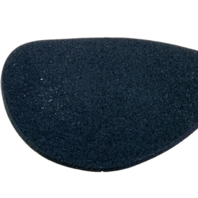 Feltro preto com formato irregular