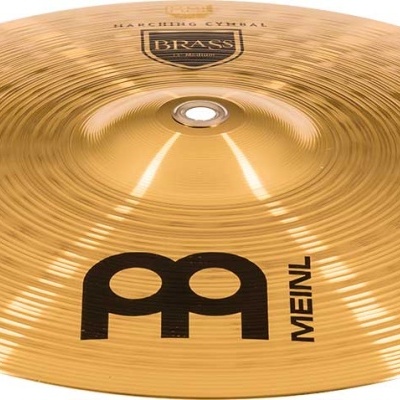 Prato de bateria dourado com logótipos pretos 