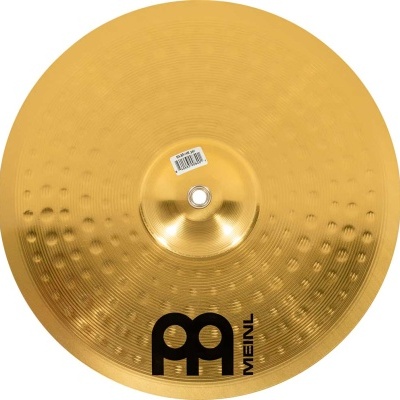 Prato de bateria dourado brilhante da marca Meinl com textura e etiqueta no centro