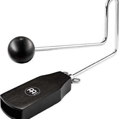 Percussor para instrumento musical com base de madeira preta e haste metálica prateada