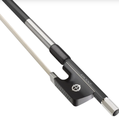 Arco de violino com madeira clara e preta, metal prateado, inscrição FISSIENT