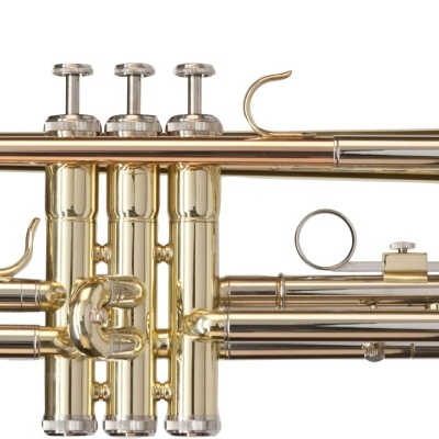 Trompete dourado com válvulas e detalhes prateados