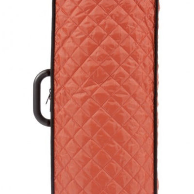 Capa de proteção acolchoada laranja com padrão em losangos e etiqueta b.am!