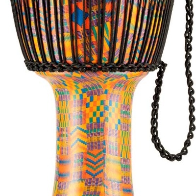 Djembé colorido com padrões africanos e cordas pretas
