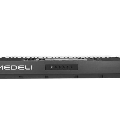 Teclado musical preto MEDELI com teclas brancas e pretas