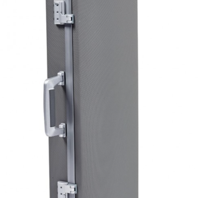 Mala rígida cinzenta para instrumento com pegas e fechos metálicos