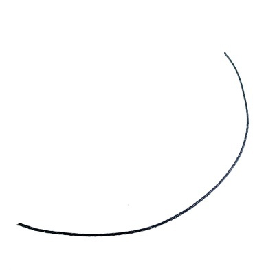 Fio fino e curvo preto sobre fundo branco