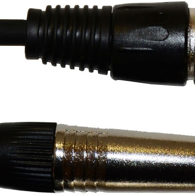 Cabo com conetor XLR macho e conetor jack de 6,35 mm
