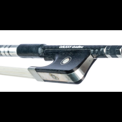 Arco de violino preto com detalhes metálicos e inscrição 'GALAXY shadow'