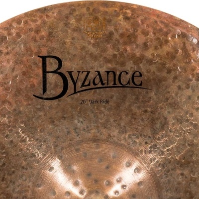 prato de bateria Byzance 20' Dark Ride em metal martelado