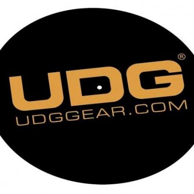 Tapete redondo preto com texto amarelo UDG UDGGEAR.COM