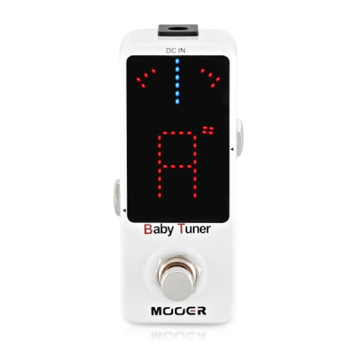 Afinador Mooer Baby Tuner branco com display LED e botão metálico