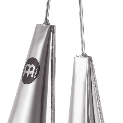 Par de instrumentos musicais metálicos prateados ligados por haste