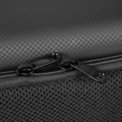 Fecho de correr preto em tecido xadrez cinza escuro com malha preta