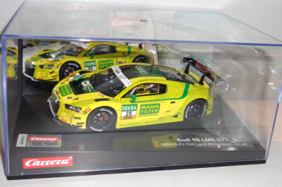 Miniatura de carro Audi R8 LMS GT3 amarelo verde em caixa transparente