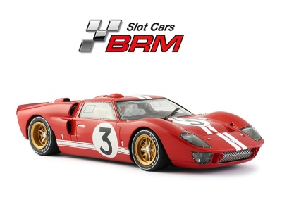 Carro de slot vermelho com riscas brancas e número 3