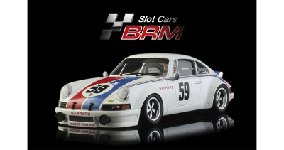 Miniatura de carro de slot branco com faixa azul e vermelha e nº 59