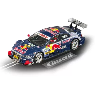 Modelo de carro Audi RS5 com decoração Red Bull em pista slot Carrera