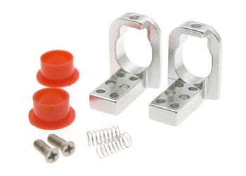 acessórios metálicos e tampas vermelhas sobre fundo branco